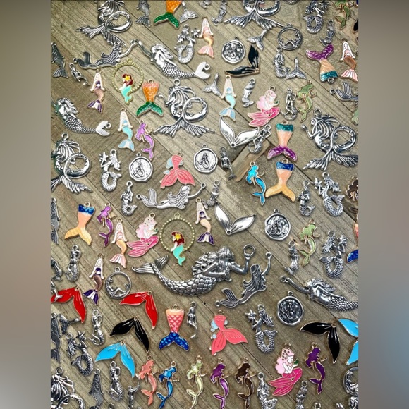 NEW MERMAIDS CHARMS PENDANTS & MORE MEGA BUNDLE GOLD SILVER ENAMEL DIY JEWELRY - Picture 13 of 15